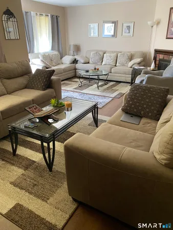 $2,800 | 630 Longfellow Drive, Branford, CT 06405