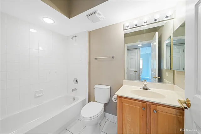 $364,900 | 104 North Plum Grove Road, Unit 400, Palatine, IL 60067