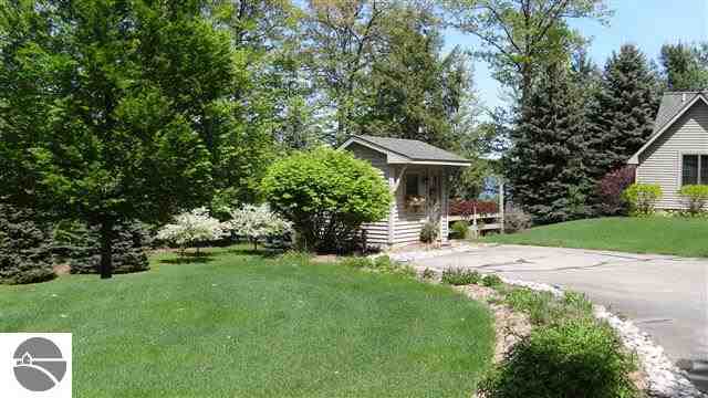 6131 South Betsie River Road Interlochen, MI 49643 - Photo 17 of 31 1745950-16.JPG