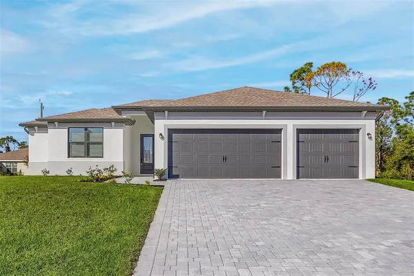 $618,900 | 13432 Lake Gallagher Drive, Dover, FL 33527