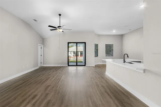 $625,900 | 13432 Lake Gallagher Drive, Dover, FL 33527