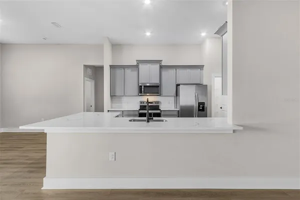 $618,900 | 13432 Lake Gallagher Drive, Dover, FL 33527