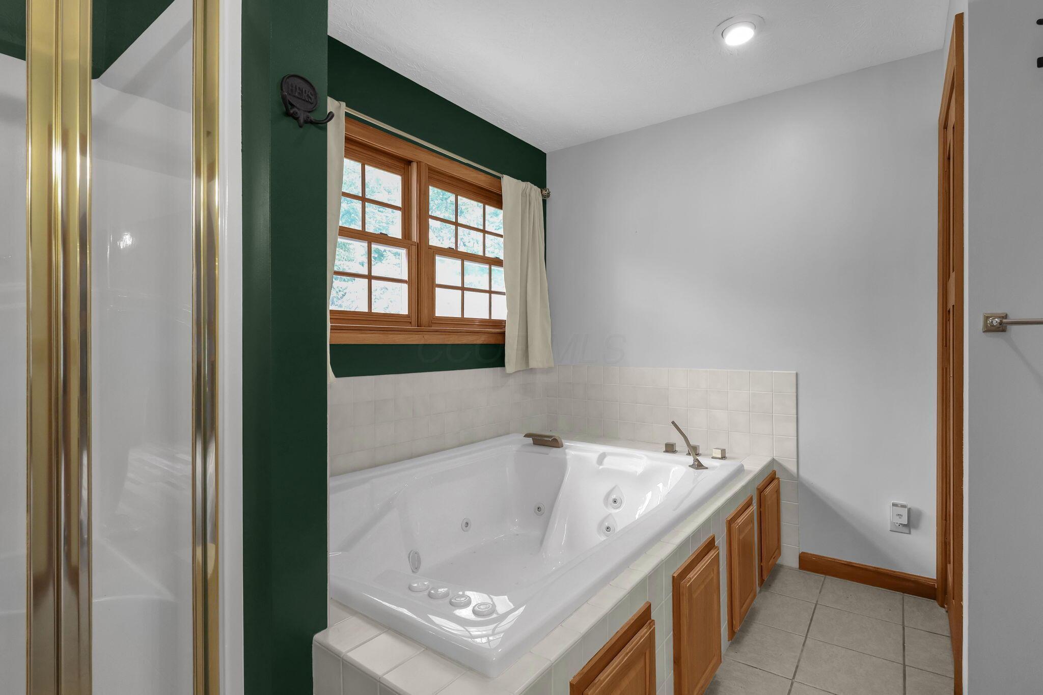 213 Sulphur Spring Road Chillicothe, OH 45601 - Photo 39 of 72 Two Person Jetted Tub/Owners Private Bath