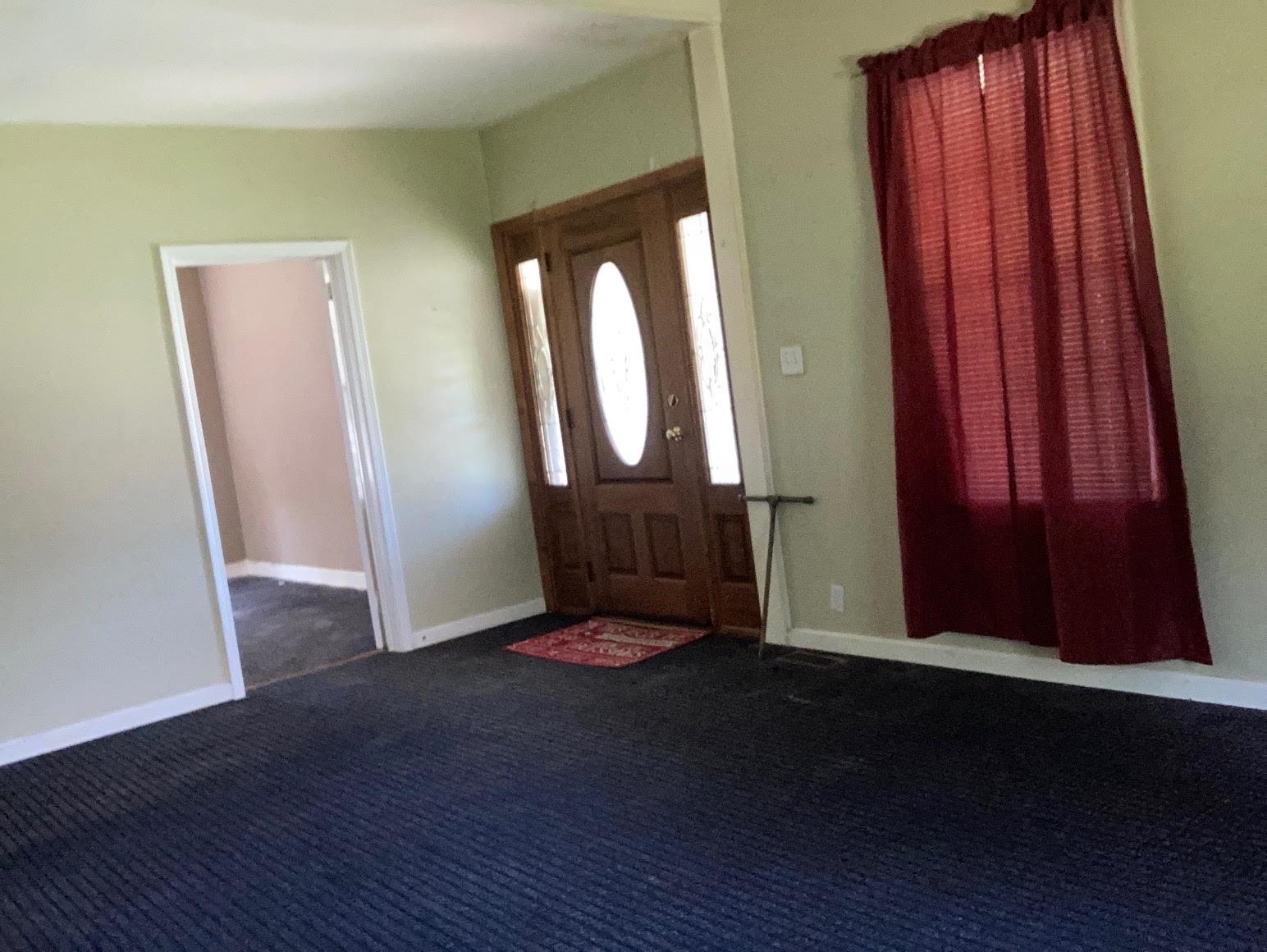 1130 Cleveland Street Pacolet, SC 29372 - Photo 9 of 10 Living Room