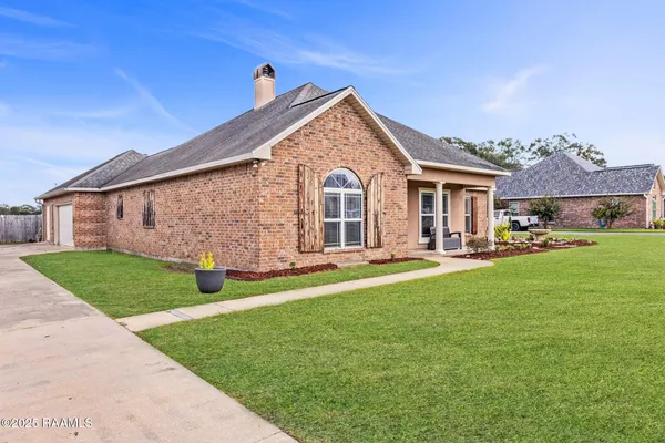 $2,000 | 116 Alexis Drive, Opelousas, LA 70570