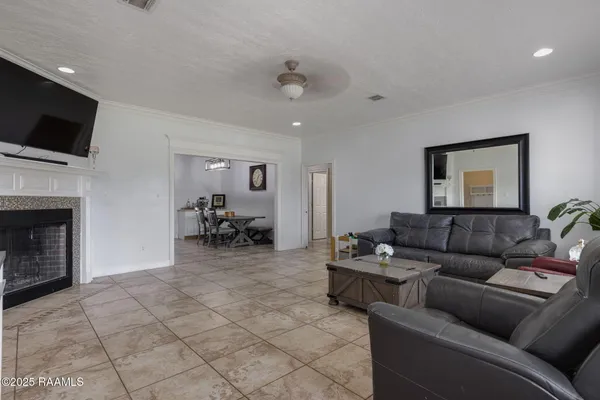 $2,000 | 116 Alexis Drive, Opelousas, LA 70570