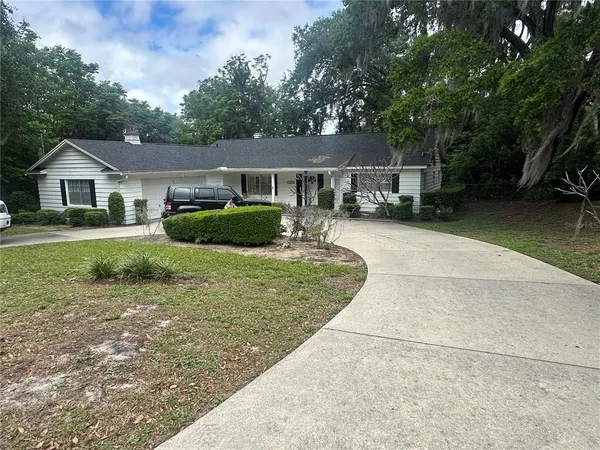 $399,900 | 1825 Normandy Drive, Mount Dora, FL 32757