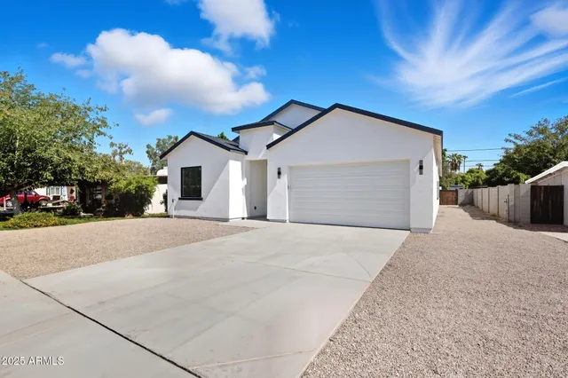 $837,000 | 415 South Robert Road, Tempe, AZ 85281
