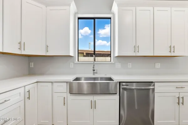 $785,000 | 415 South Robert Road, Tempe, AZ 85281