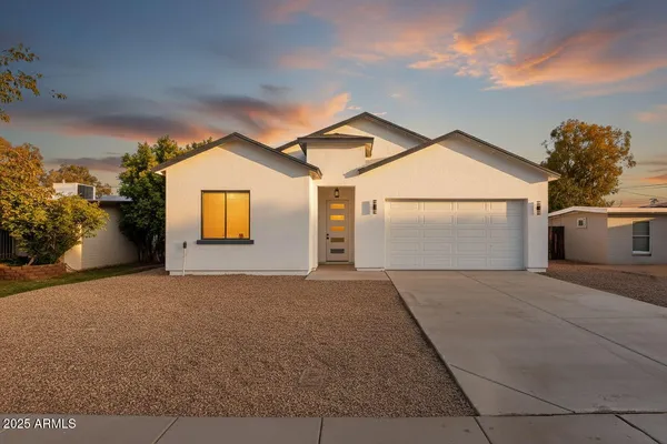 $785,000 | 415 South Robert Road, Tempe, AZ 85281