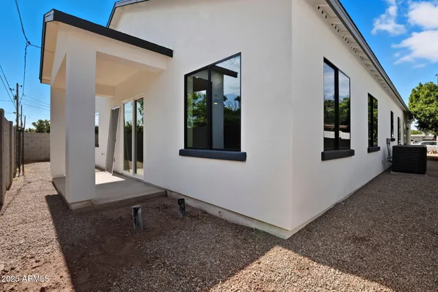 $837,000 | 415 South Robert Road, Tempe, AZ 85281