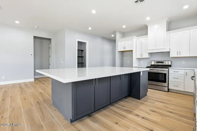 $837,000 | 415 South Robert Road, Tempe, AZ 85281