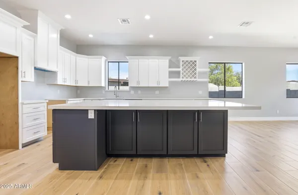 $785,000 | 415 South Robert Road, Tempe, AZ 85281