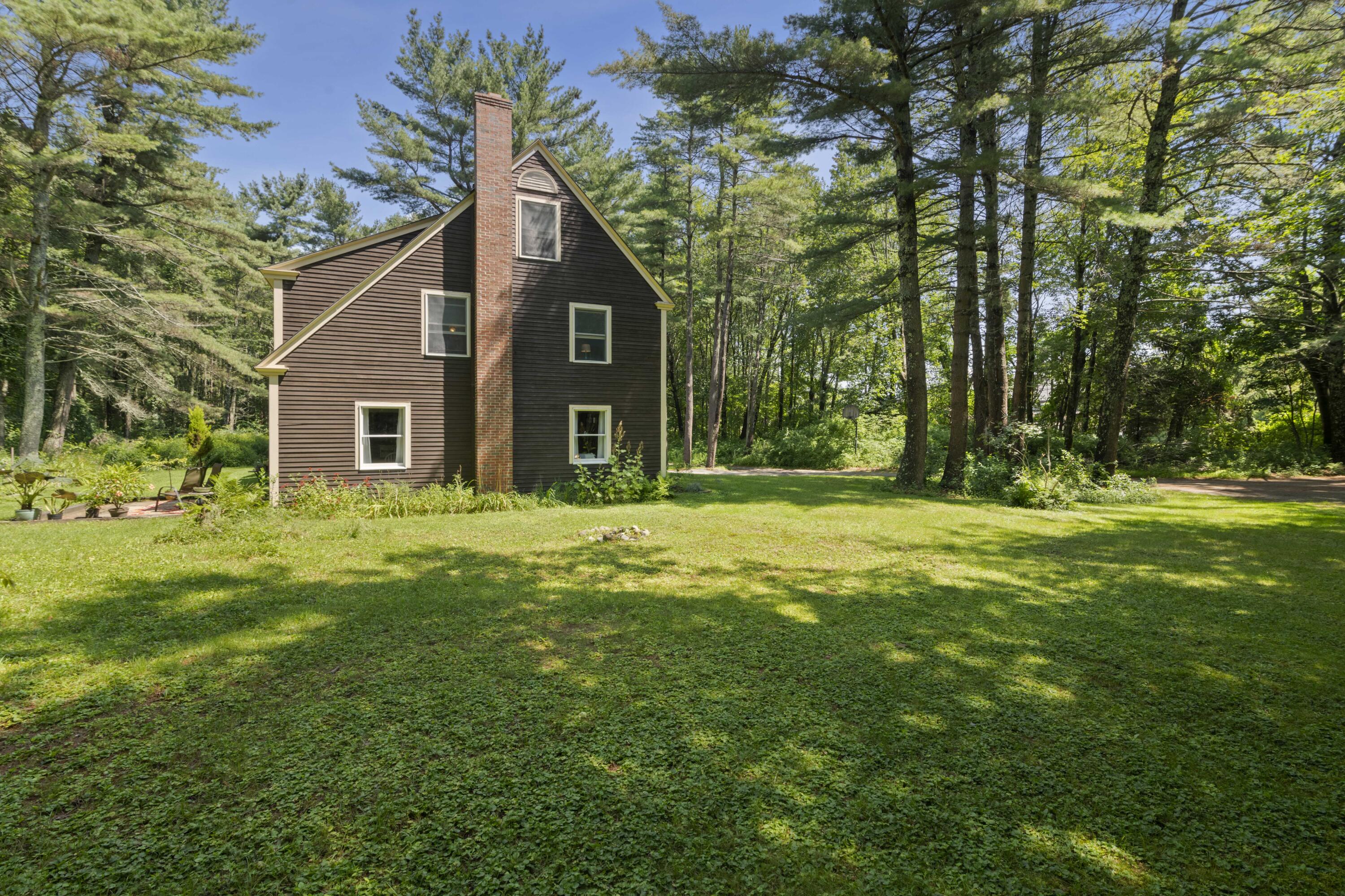 1862 Post Road Wells, ME 04090 - Photo 31 of 39 Right side of the hosue