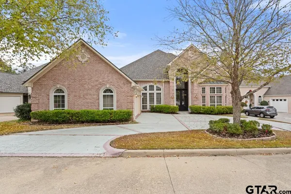 $899,900 | 7050 Walden Drive, Tyler, TX 75703