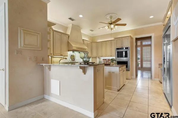 $899,900 | 7050 Walden Drive, Tyler, TX 75703