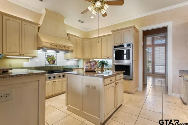 $899,900 | 7050 Walden Drive, Tyler, TX 75703
