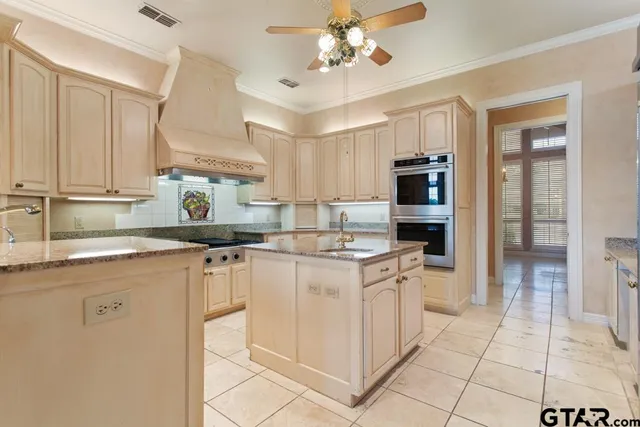 $999,900 | 7050 Walden Drive, Tyler, TX 75703