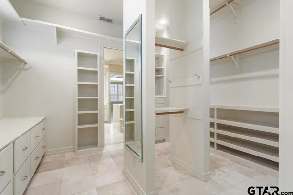 $899,900 | 7050 Walden Drive, Tyler, TX 75703