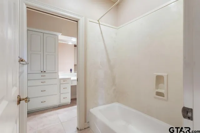 $999,900 | 7050 Walden Drive, Tyler, TX 75703