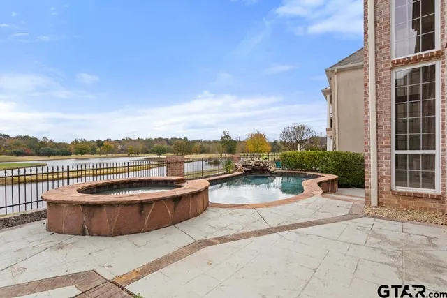 $999,900 | 7050 Walden Drive, Tyler, TX 75703