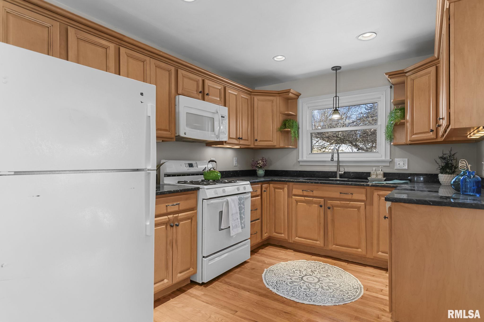 2308 South Walnut Street Springfield, IL 62704 - Photo 12 of 27 Gallery Image 12