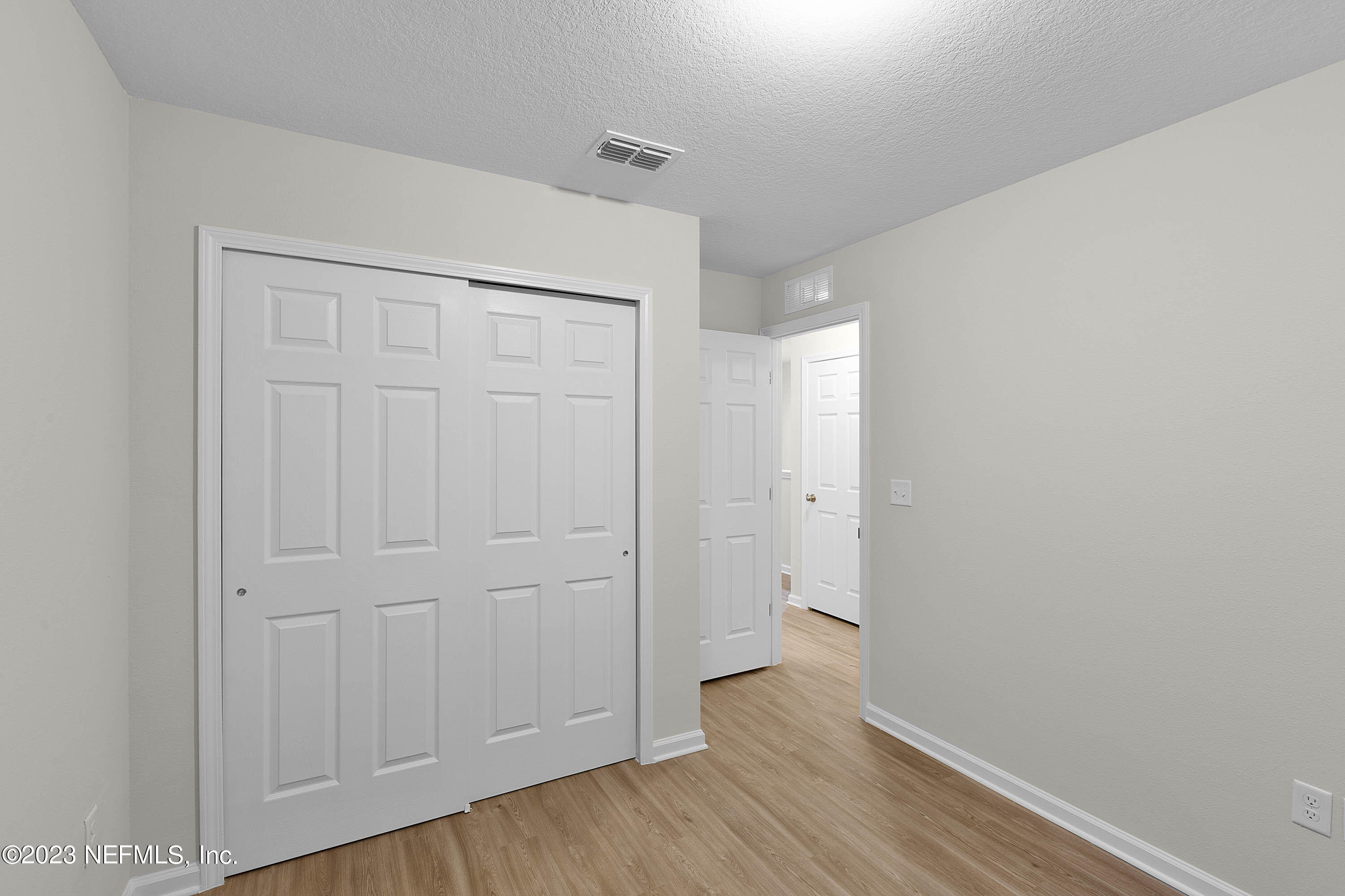 742 Talking Tree Drive Jacksonville, FL 32205 - Photo 15 of 23 Bathroom1