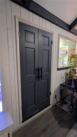 $390,000 | 519 Lancelot Drive, Liberty, MO 64068