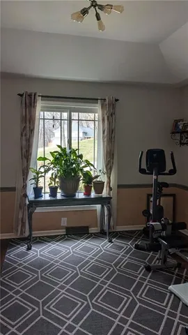 $390,000 | 519 Lancelot Drive, Liberty, MO 64068