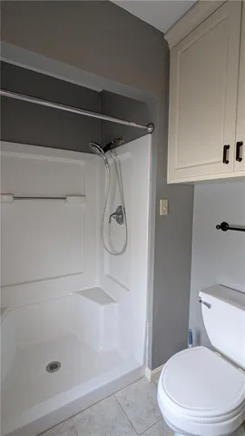 $369,900 | 519 Lancelot Drive, Liberty, MO 64068