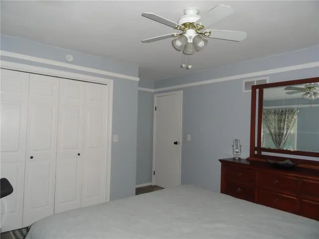 $390,000 | 519 Lancelot Drive, Liberty, MO 64068