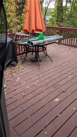 $369,900 | 519 Lancelot Drive, Liberty, MO 64068