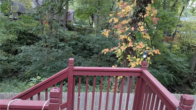 $369,900 | 519 Lancelot Drive, Liberty, MO 64068