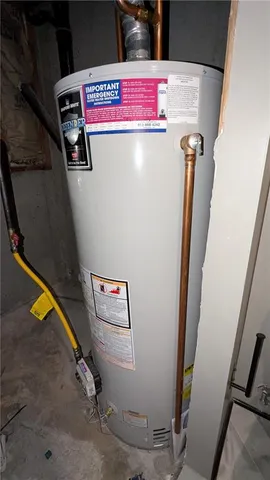 $390,000 | 519 Lancelot Drive, Liberty, MO 64068