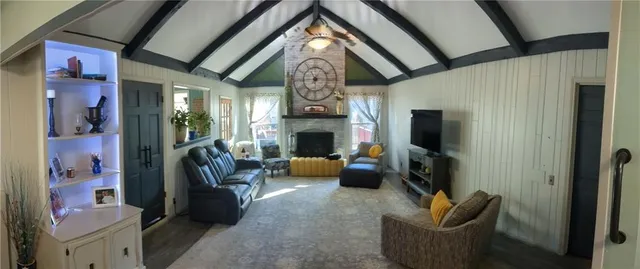 $369,900 | 519 Lancelot Drive, Liberty, MO 64068