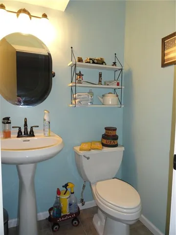 $390,000 | 519 Lancelot Drive, Liberty, MO 64068