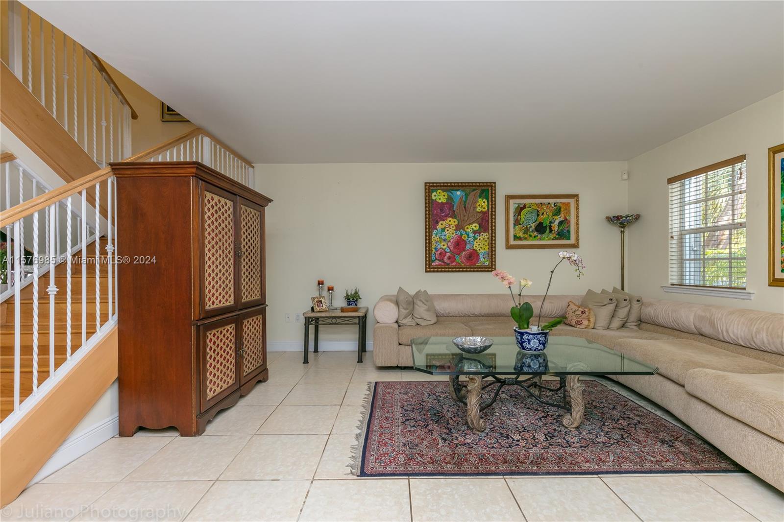 444 Fernwood Road, Unit 444 Key Biscayne, FL 33149 - Photo 8 of 28 a living room with furniture