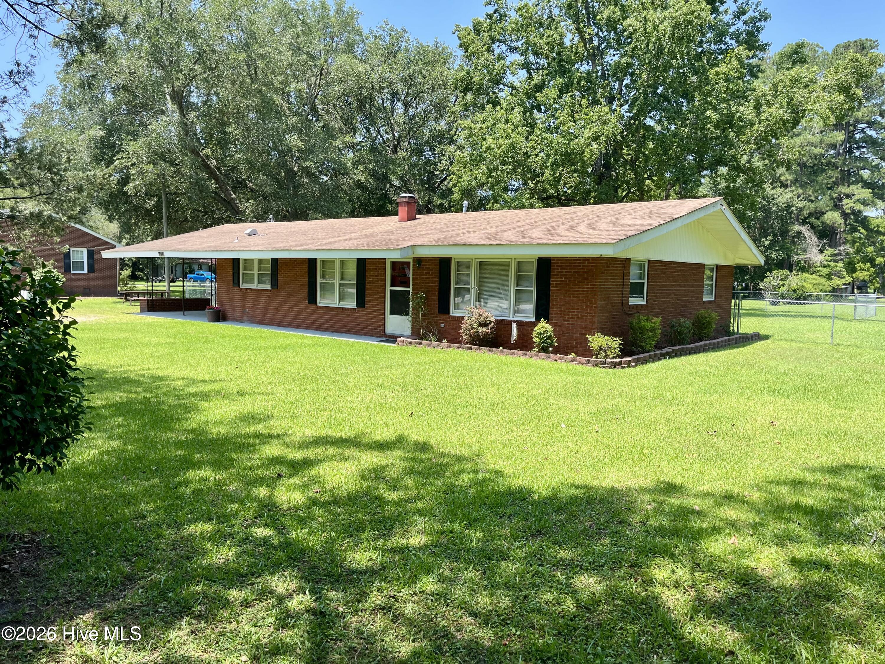 508 Main Street Pollocksville, NC 28573 - Photo 2 of 26
