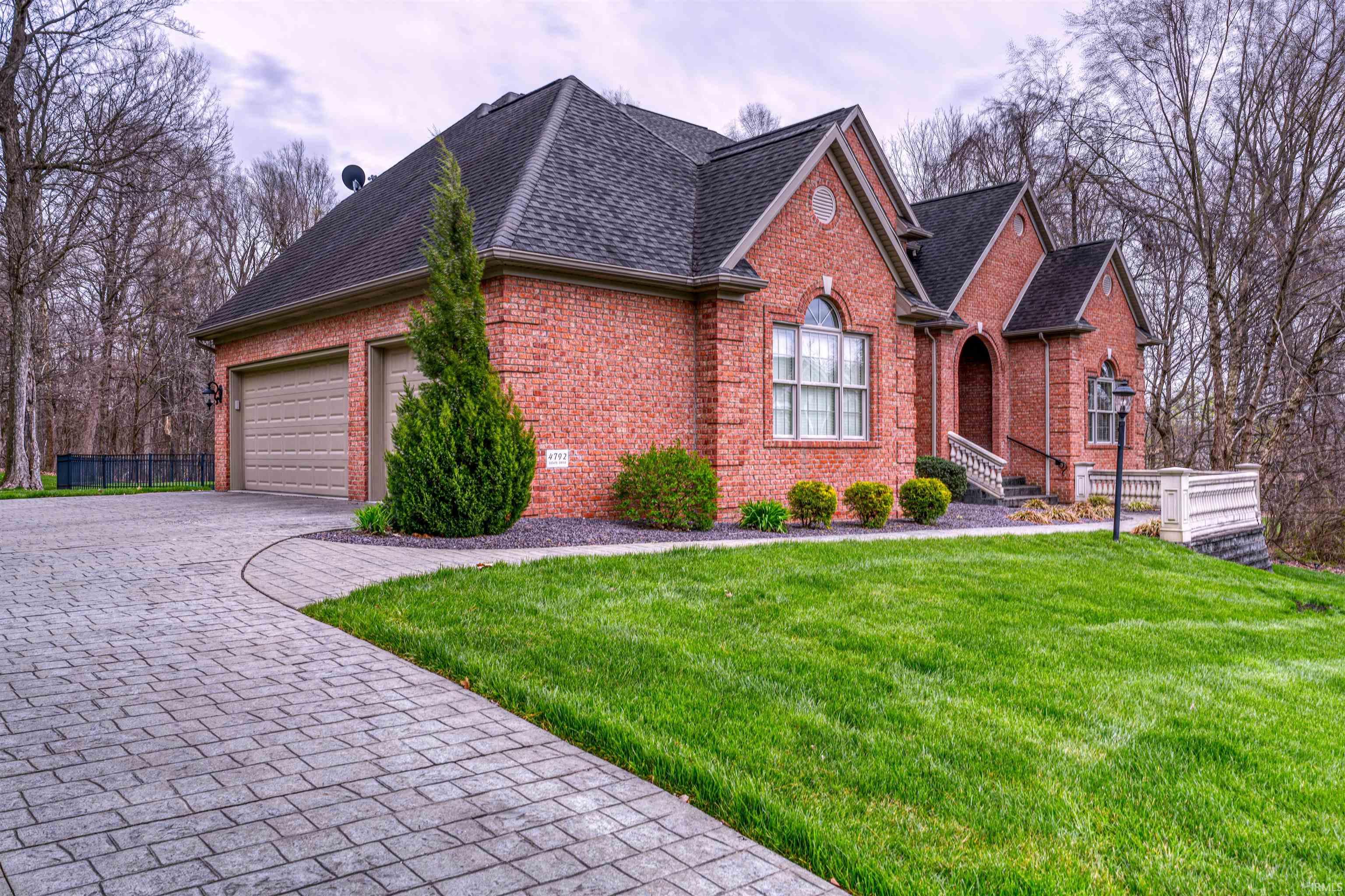 4792 Estate Drive Newburgh, IN 47630 - Photo 2 of 29