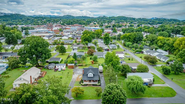 $399,000 | 604 Bravo Street, Elizabethton, TN 37643