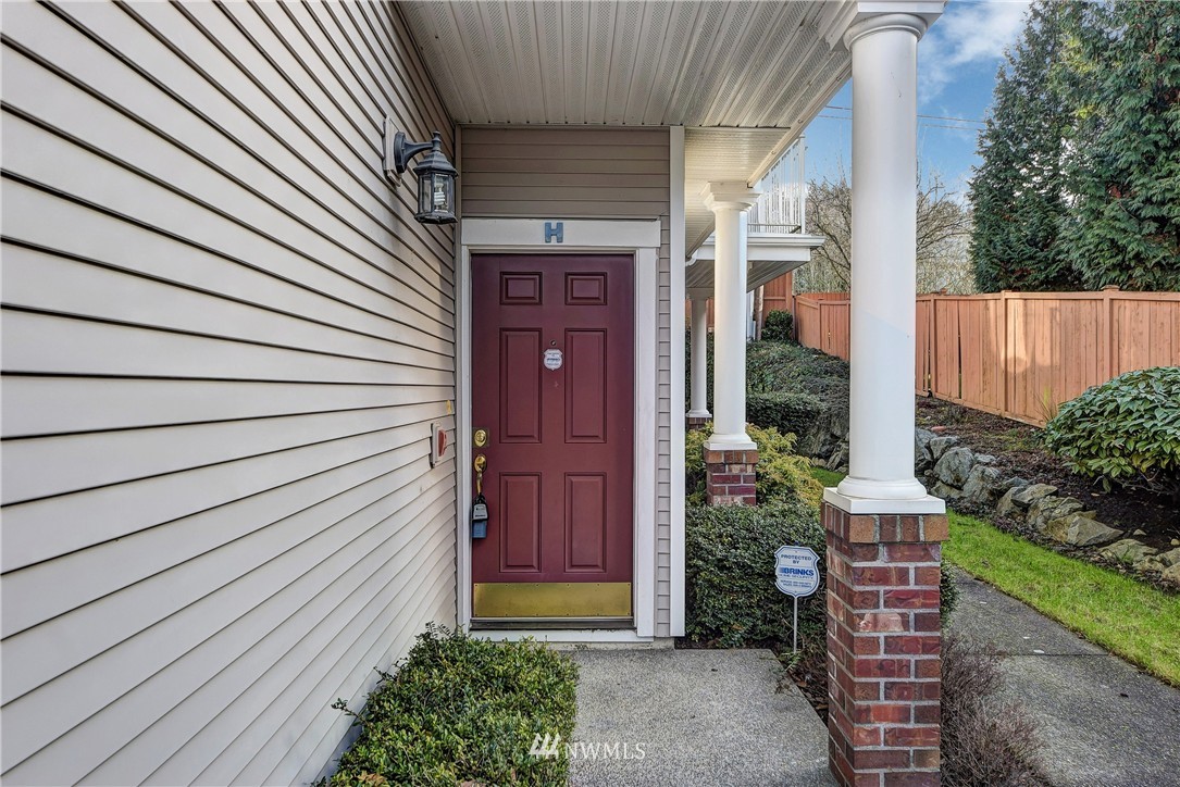 5100 Talbot Place South, Unit H Renton, WA 98055 - Photo 2 of 22 Gallery Image 2