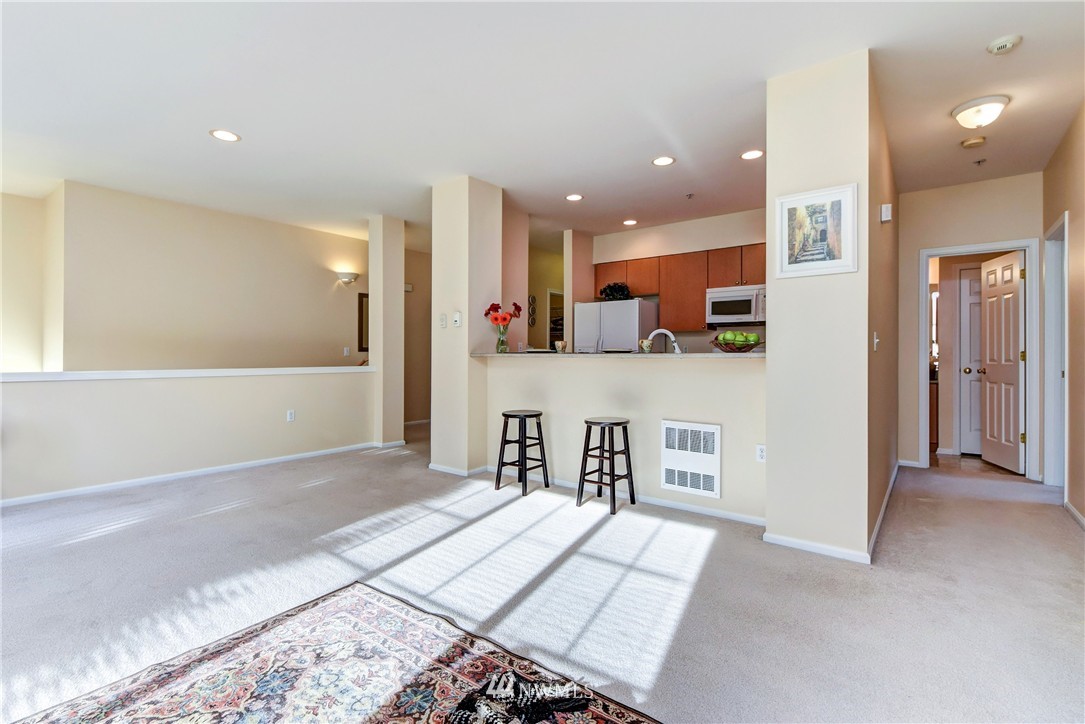5100 Talbot Place South, Unit H Renton, WA 98055 - Photo 5 of 22 Gallery Image 5