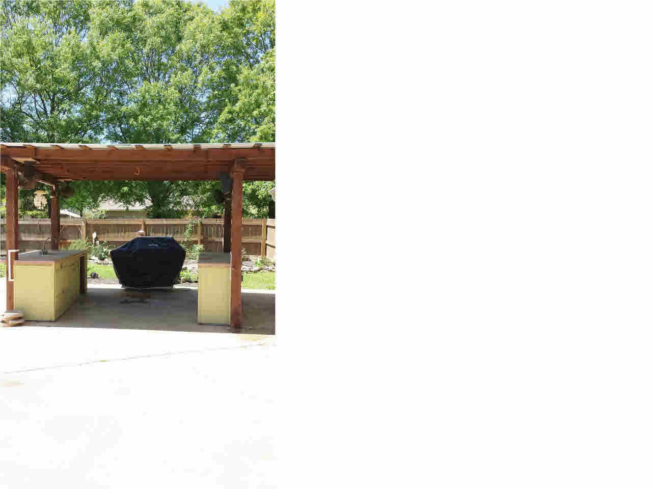 361 Clarkdell Road Canton, MS 39046 - Photo 26 of 33 Outdoor kitchen area