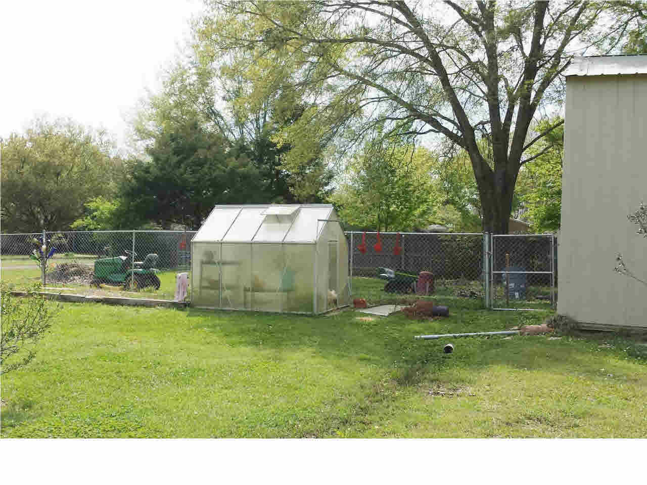 361 Clarkdell Road Canton, MS 39046 - Photo 31 of 33 Detached greenhouse