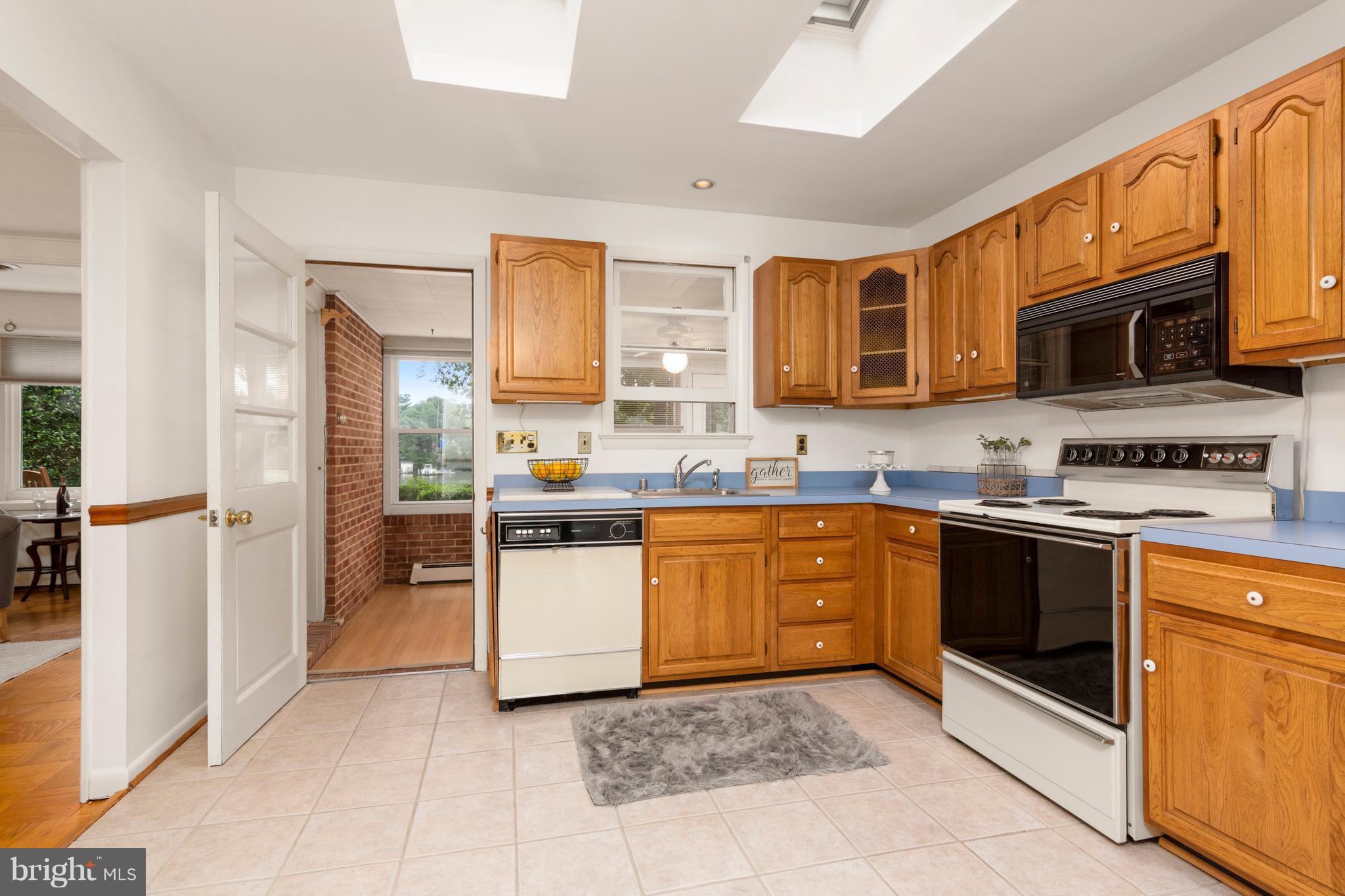 1248 Hillside Road Pasadena, MD 21122 - Photo 15 of 30 Kitchen