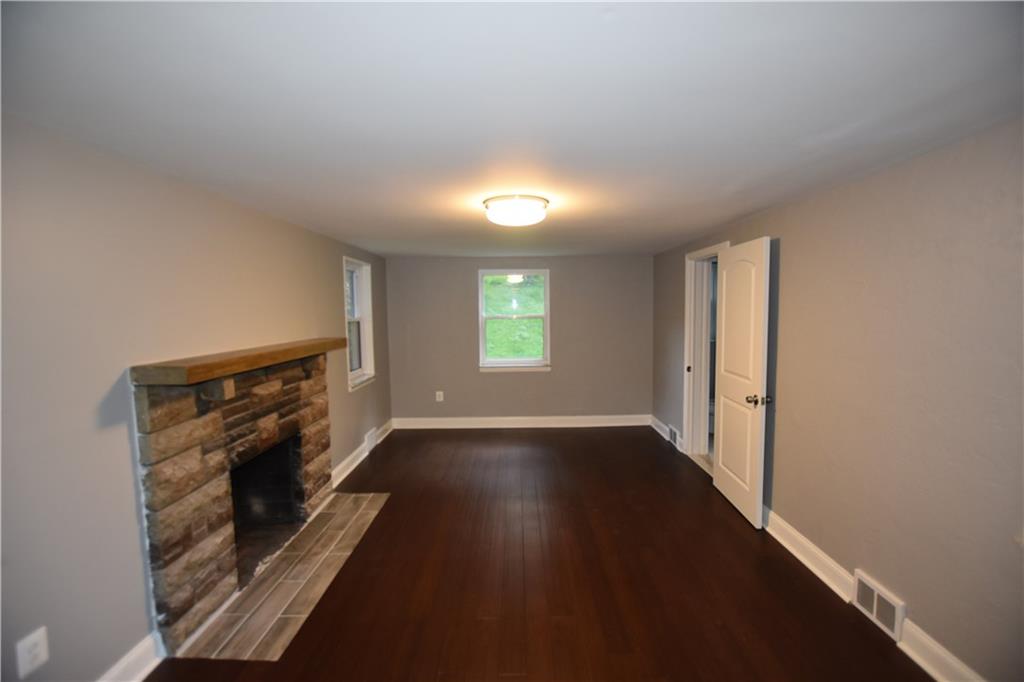 1070 Jefferson Road Pittsburgh, PA 15235 - Photo 2 of 22 Gallery Image 2