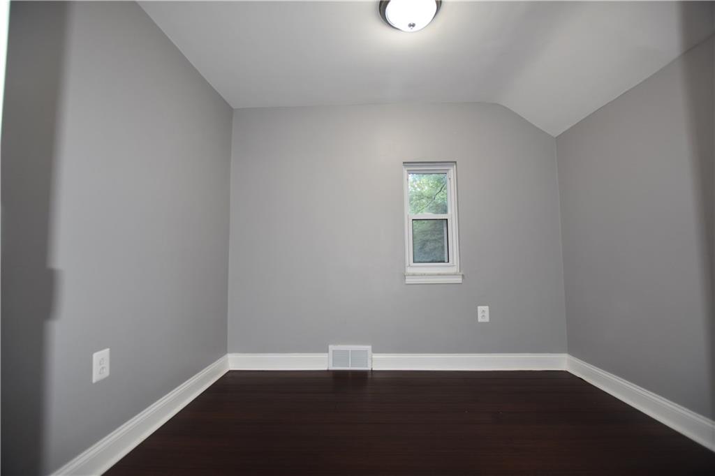 1070 Jefferson Road Pittsburgh, PA 15235 - Photo 13 of 22 Gallery Image 13