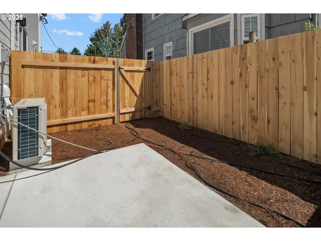 $347,900 | 4512 Northeast Wygant Street, Portland, OR 97218