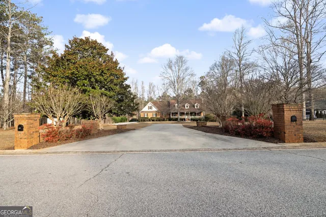 $749,900 | 410 Camelot Drive, Fayetteville, GA 30214