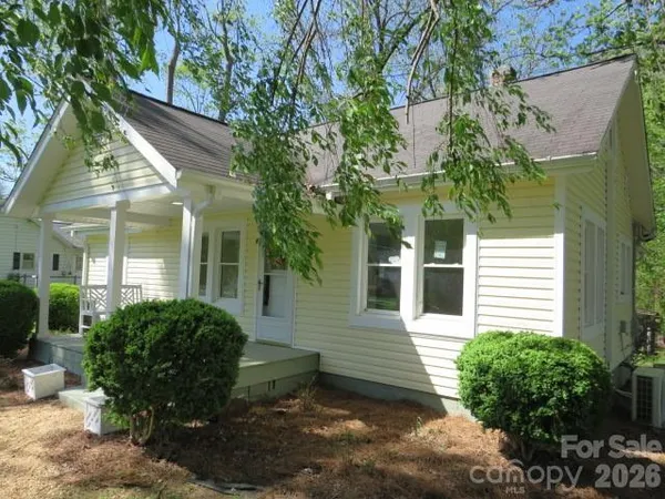 $285,000 | 736 Country Club Drive, State Road, NC 28676